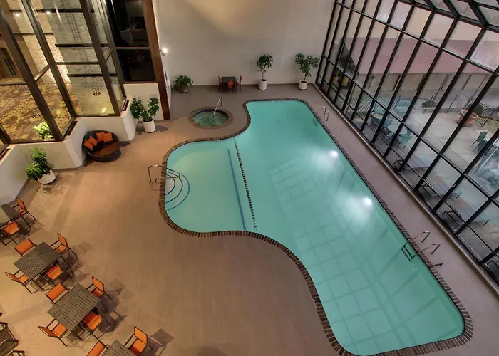 Doubletree By Hilton Mt. Vernon Hotel