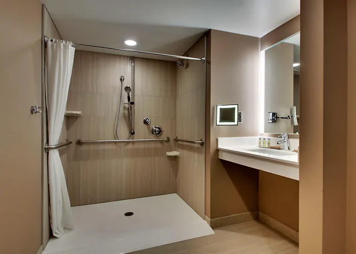 Doubletree By Hilton Mt. Vernon Hotel
